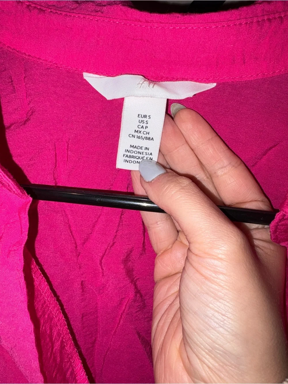 H&M Hot Pink Ruched Button-Down Collared Top - Picture 2 of 3